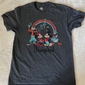Medium Disneyland vintage style Tee